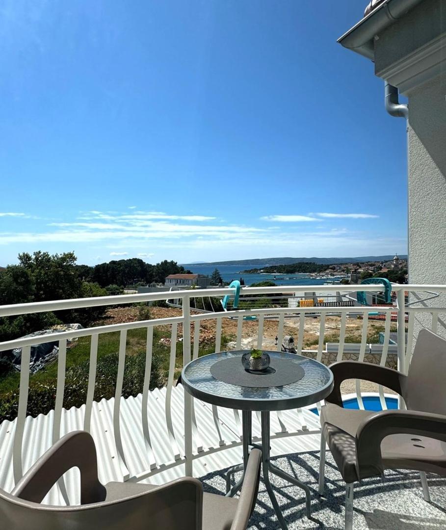 Cozy Apartment Rosmarin With A Sea View Krk Town Kültér fotó